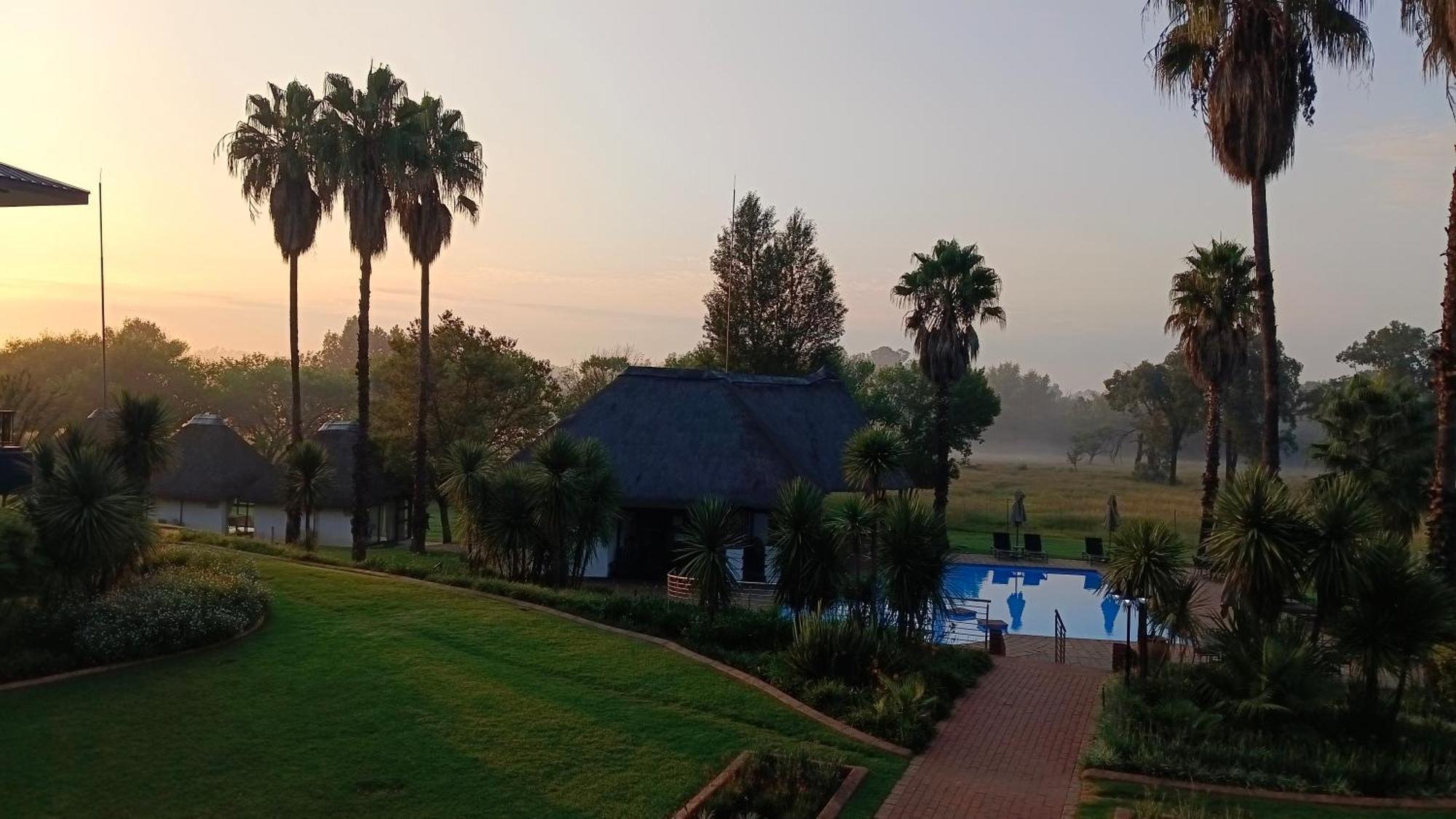 Emerald Resort & Casino Vanderbijlpark Extérieur photo
